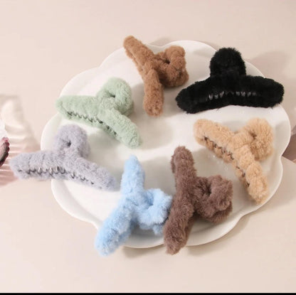 Mini Velvet Fluff Claw Clips